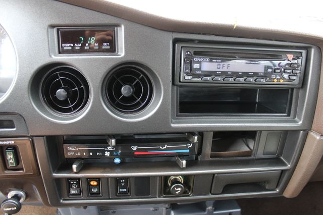 1989 Toyota Land Cruiser VERY LOW MILES 4x4 Collectible FJ62 RARE 615-300-6004 - 23005717 - 25