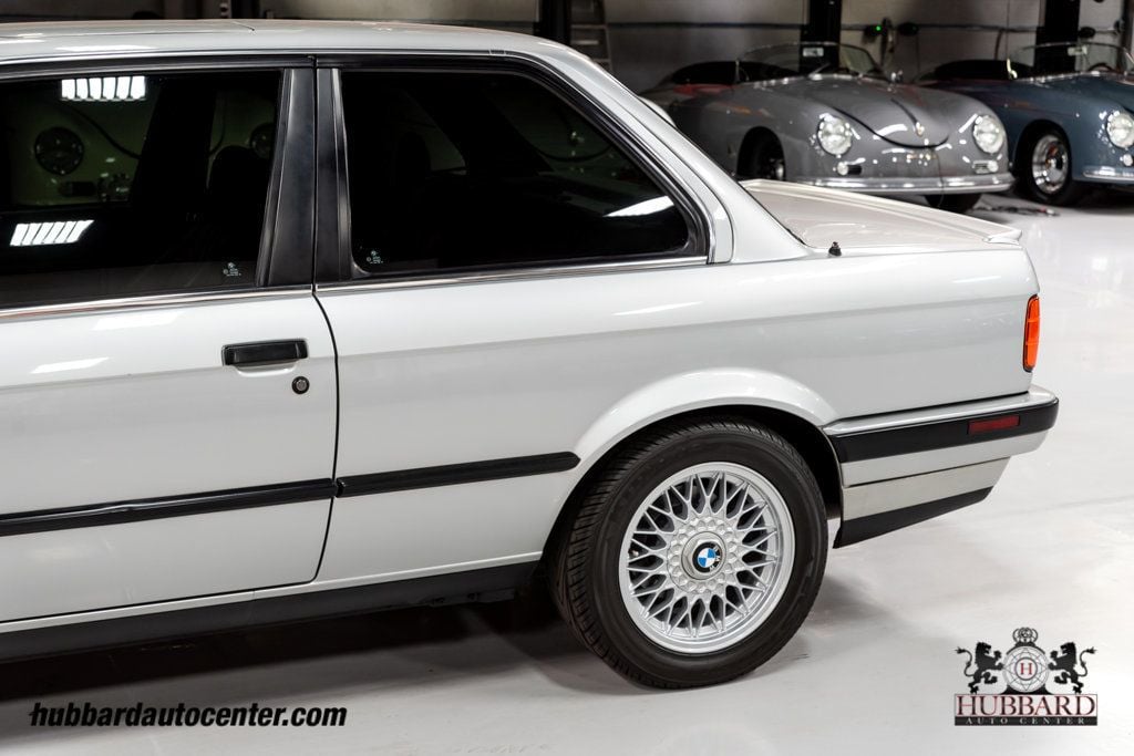 1990 BMW 3 Series 325iS - 22668432 - 40