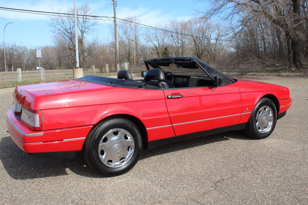1990 Cadillac Allante photo 3
