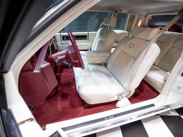 1990 Cadillac DeVille 2dr Coupe - 22832212 - 1