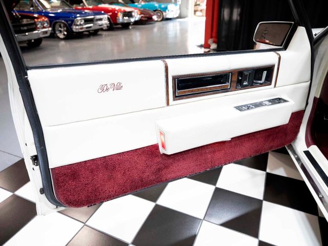 1990 Cadillac DeVille 2dr Coupe - 22832212 - 38