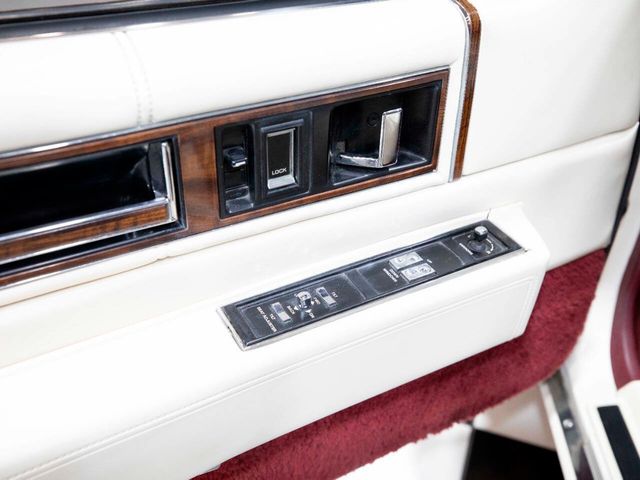 1990 Cadillac DeVille 2dr Coupe - 22832212 - 39