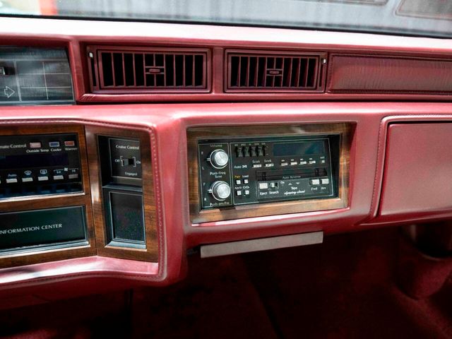 1990 Cadillac DeVille 2dr Coupe - 22832212 - 46