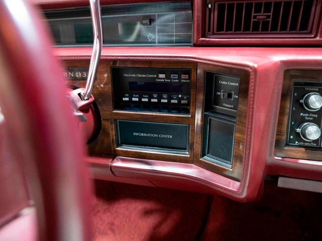 1990 Cadillac DeVille 2dr Coupe - 22832212 - 47