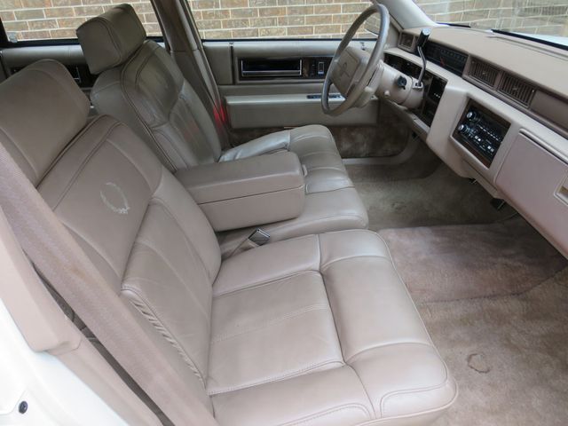 1990 Cadillac DeVille 4dr Sedan - 23088046 - 19