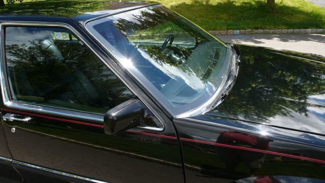 1990 Cadillac DeVille 4dr Sedan - 16493072 - 10