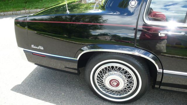 1990 Cadillac DeVille 4dr Sedan - 16493072 - 13