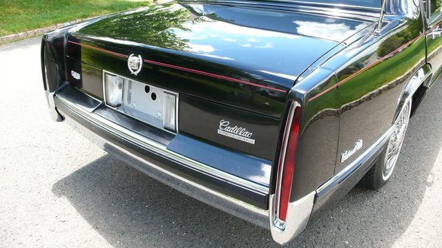 1990 Cadillac DeVille 4dr Sedan - 16493072 - 16
