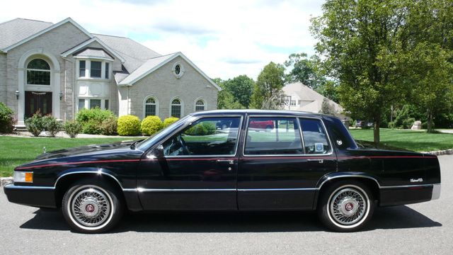 1990 Cadillac DeVille 4dr Sedan - 16493072 - 2