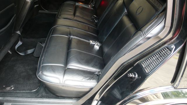 1990 Cadillac DeVille 4dr Sedan - 16493072 - 41