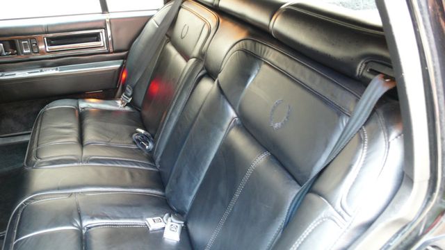 1990 Cadillac DeVille 4dr Sedan - 16493072 - 43