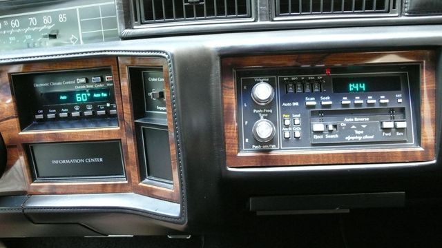 1990 Cadillac DeVille 4dr Sedan - 16493072 - 47