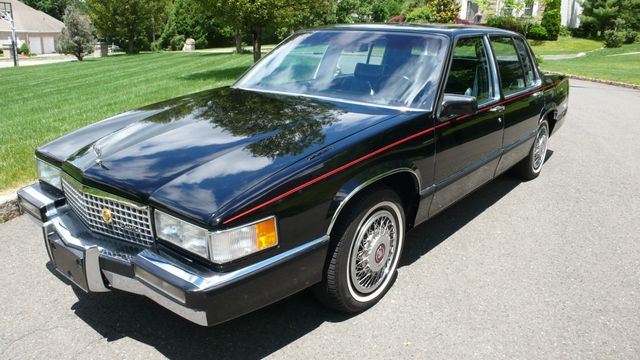 1990 Cadillac DeVille 4dr Sedan - 16493072 - 4