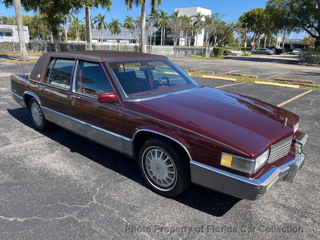 1990 Cadillac DeVille Sedan Gold Edition Landau - 22702789 - 1