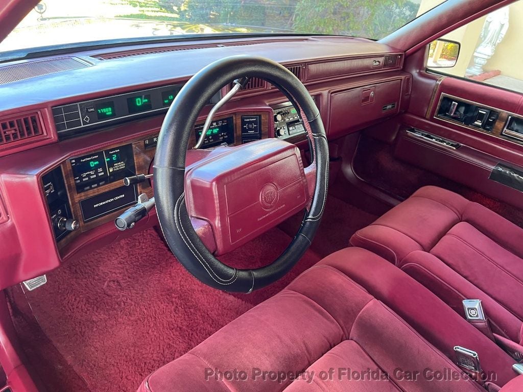 1990 Cadillac DeVille Sedan Gold Edition Landau - 22702789 - 32