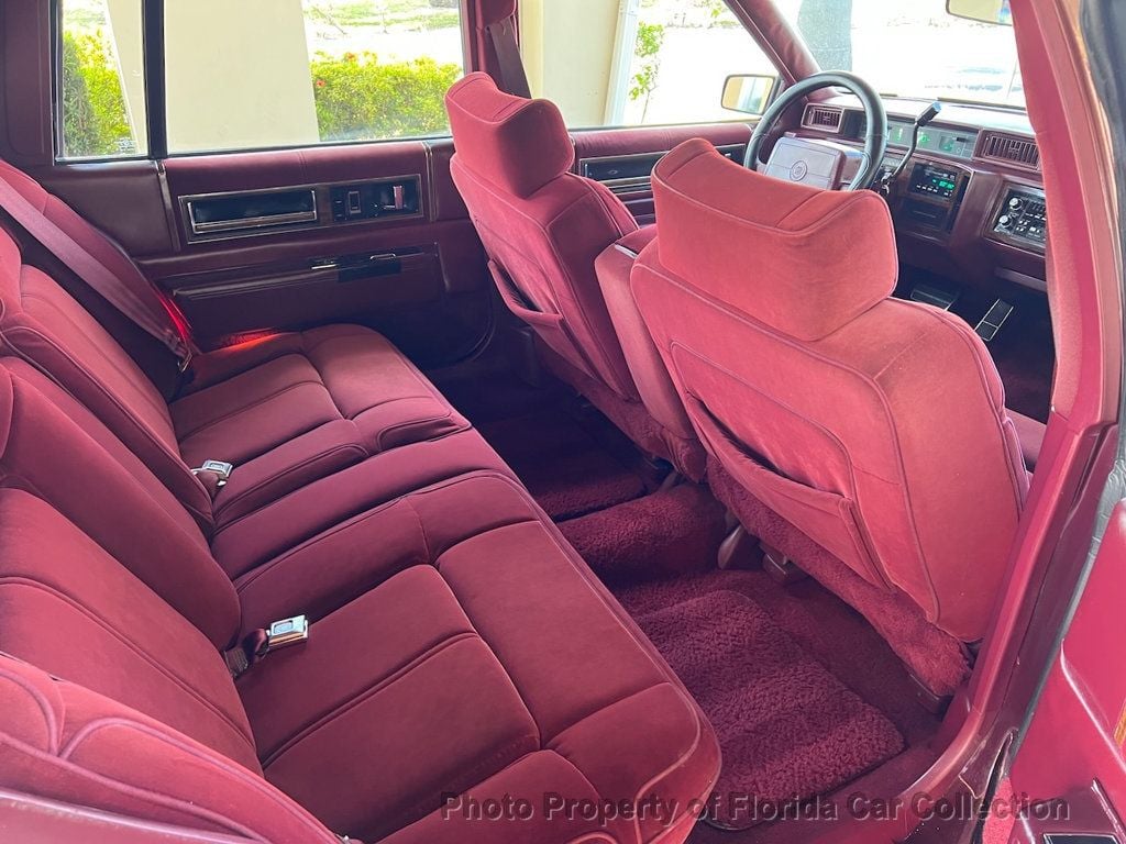 1990 Cadillac DeVille Sedan Gold Edition Landau - 22702789 - 36