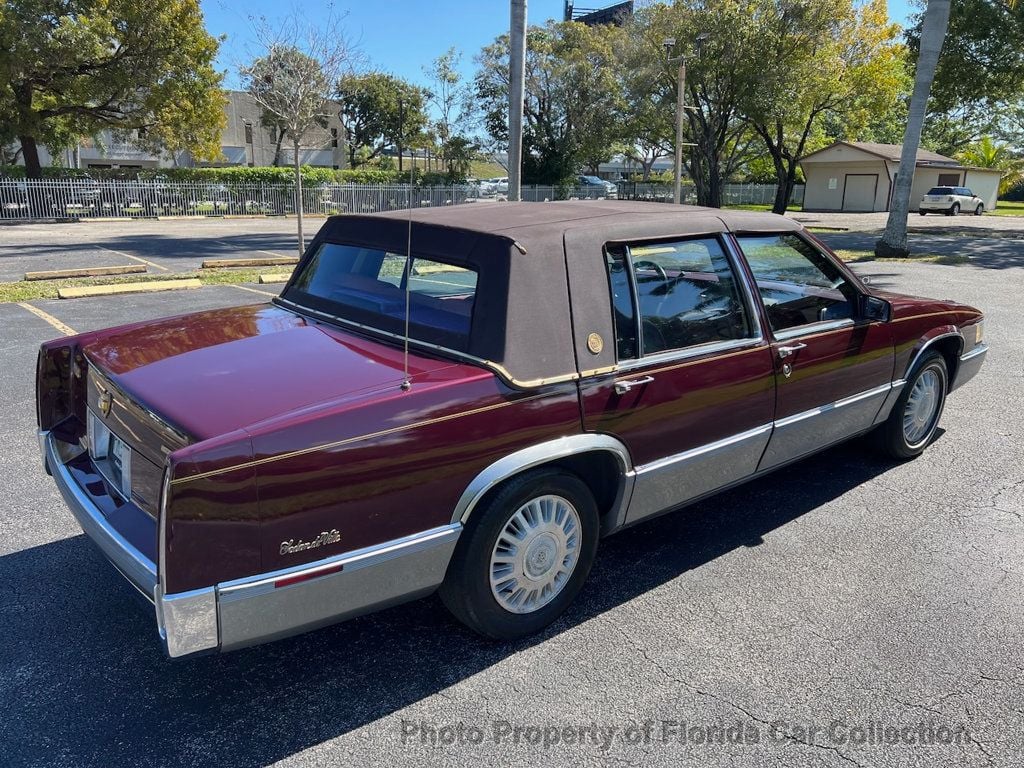 1990 Cadillac DeVille Sedan Gold Edition Landau - 22702789 - 3