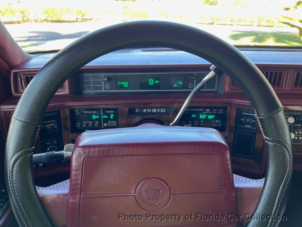 1990 Cadillac DeVille Sedan Gold Edition Landau - 22702789 - 48