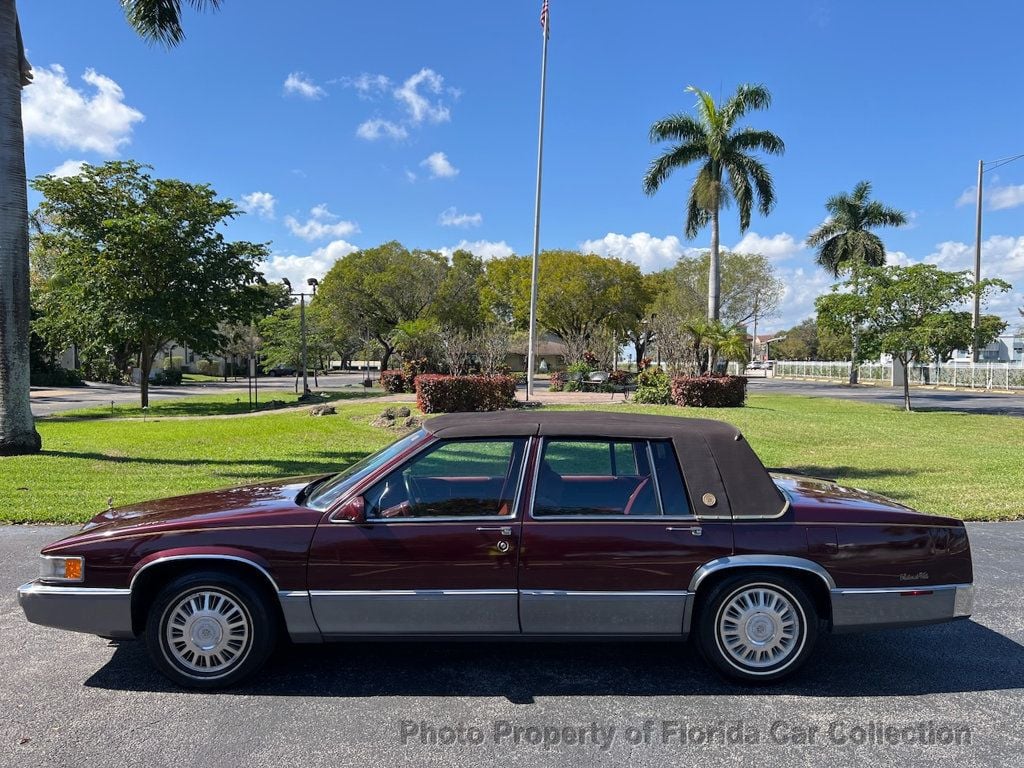 1990 Cadillac DeVille Sedan Gold Edition Landau - 22702789 - 4