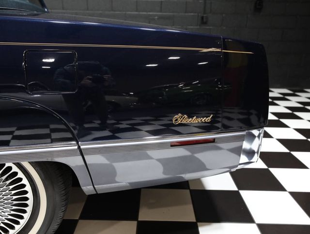 1990 Cadillac Fleetwood 2dr Coupe - 22987378 - 26