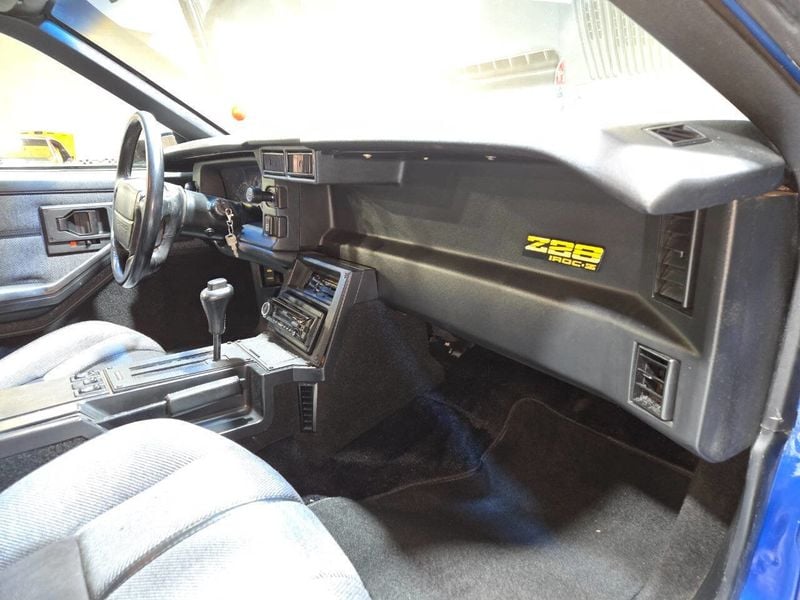 1990 Chevrolet Camaro 2dr Coupe IROC Z - 22934583 - 52