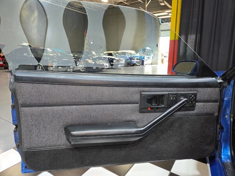 1990 Chevrolet Camaro 2dr Coupe IROC Z - 22934583 - 59