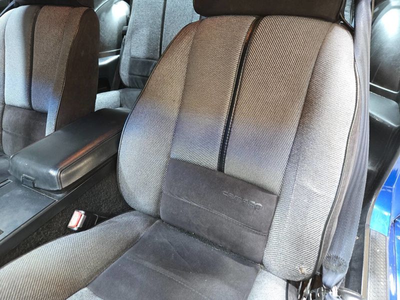 1990 Chevrolet Camaro 2dr Coupe IROC Z - 22934583 - 65