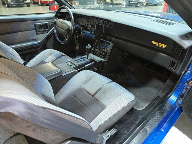 1990 Chevrolet Camaro 2dr Coupe IROC Z - 22934583 - 8