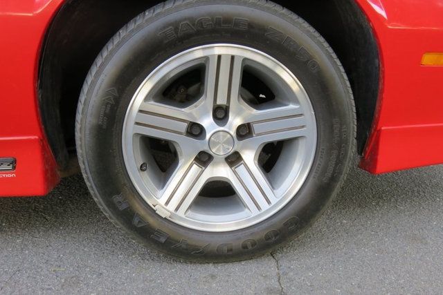 1990 Chevrolet Camaro 2dr Coupe IROC Z - 23012249 - 9