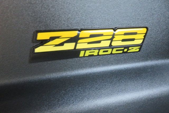 1990 Chevrolet Camaro 2dr Coupe IROC Z - 23012249 - 12