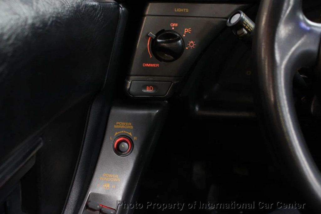 1990 Chevrolet Corvette 2dr Convertible - 22920382 - 24