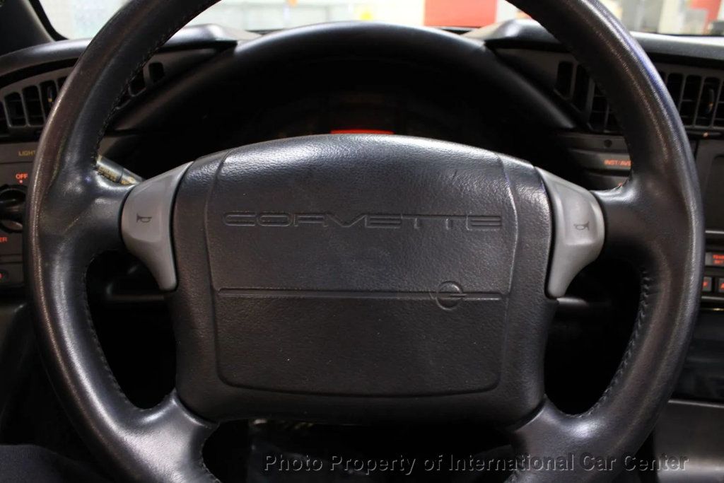 1990 Chevrolet Corvette 2dr Convertible - 22920382 - 25