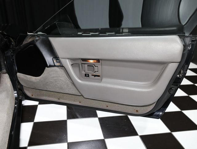 1990 Chevrolet Corvette 2dr Coupe Hatchback - 23038730 - 36