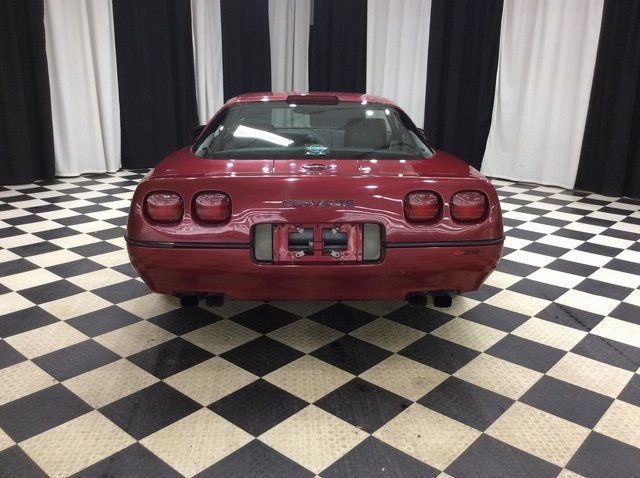 1990 Chevrolet Corvette 2dr Coupe Hatchback - 22293161 - 4