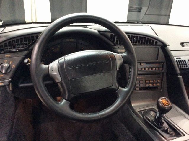 1990 Chevrolet Corvette 2dr Coupe Hatchback - 22948440 - 10