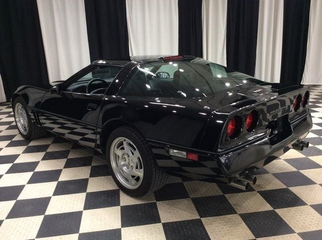 1990 Chevrolet Corvette Coupe photo 4