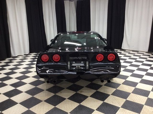 1990 Chevrolet Corvette 2dr Coupe Hatchback - 22948440 - 4