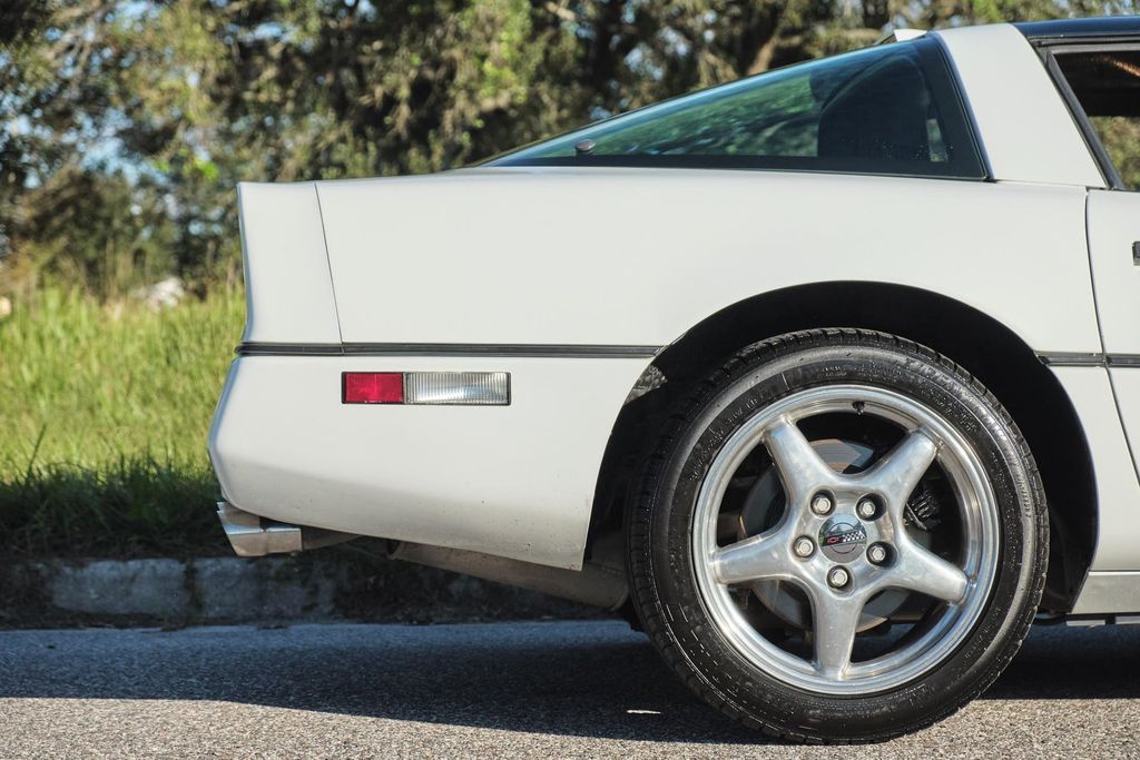 1990 Chevrolet Corvette 2dr Coupe Hatchback - 21730901 - 83