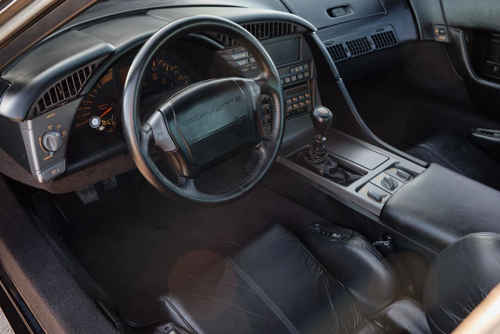 1990 Chevrolet Corvette 2dr Coupe Hatchback - 21925800 - 12
