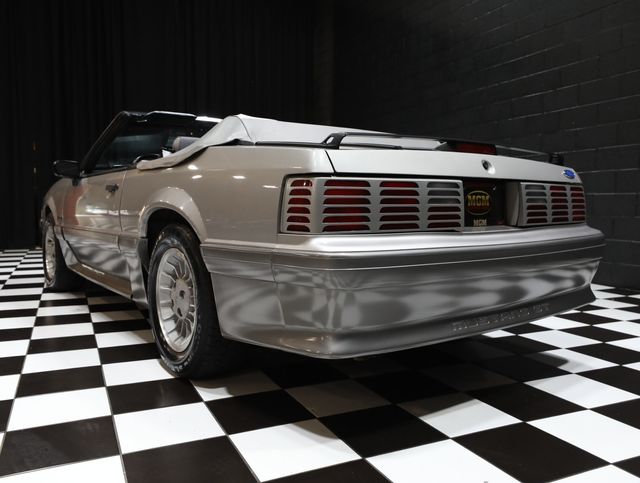 1990 Ford Mustang 2dr Convertible GT - 23007375 - 32