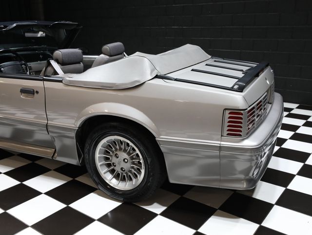 1990 Ford Mustang 2dr Convertible GT - 23007375 - 33