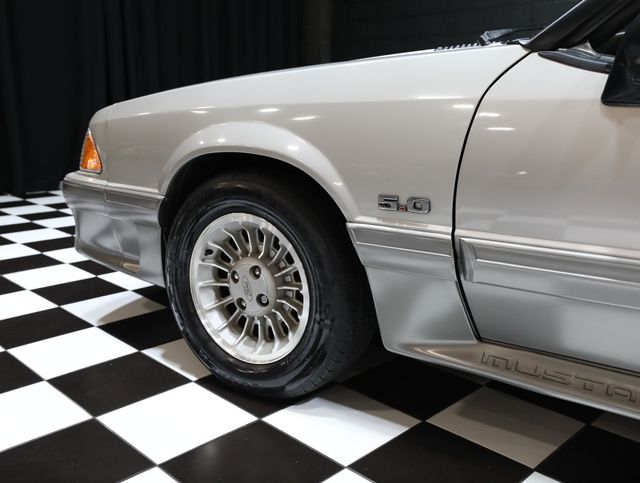 1990 Ford Mustang 2dr Convertible GT - 23007375 - 37