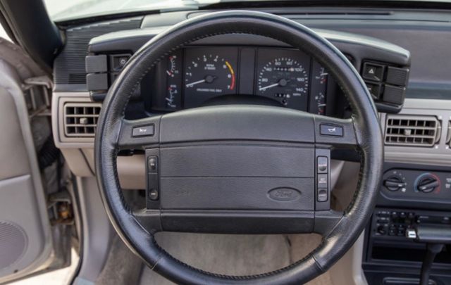 1990 Ford Mustang 2dr Convertible GT - 23007375 - 4