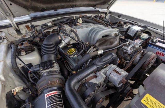 1990 Ford Mustang 2dr Convertible GT - 23007375 - 5