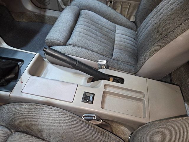 1990 Ford Mustang 2dr Hatchback LX Sport 5.0L - 22889941 - 77