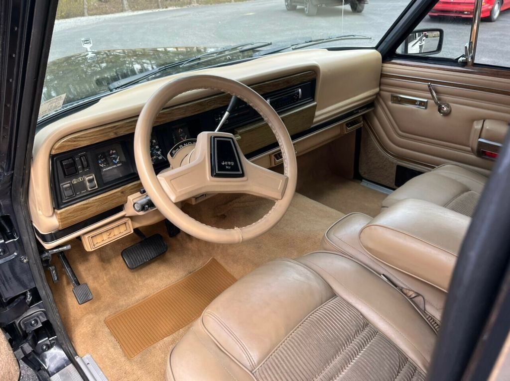 1990 Jeep Grand Wagoneer 4x4 Woody Wagon - 21821226 - 20
