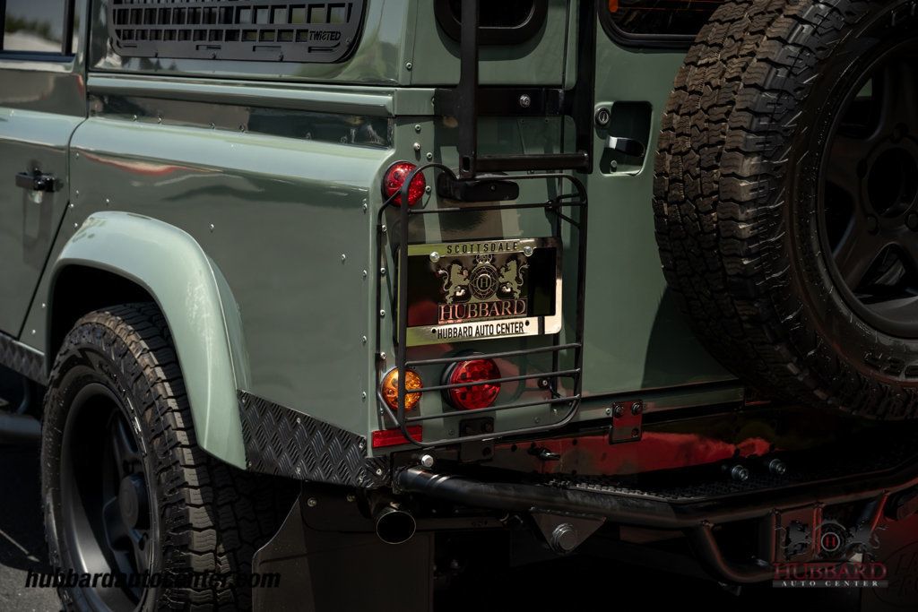 1990 Land Rover Defender 110  - 23036583 - 48