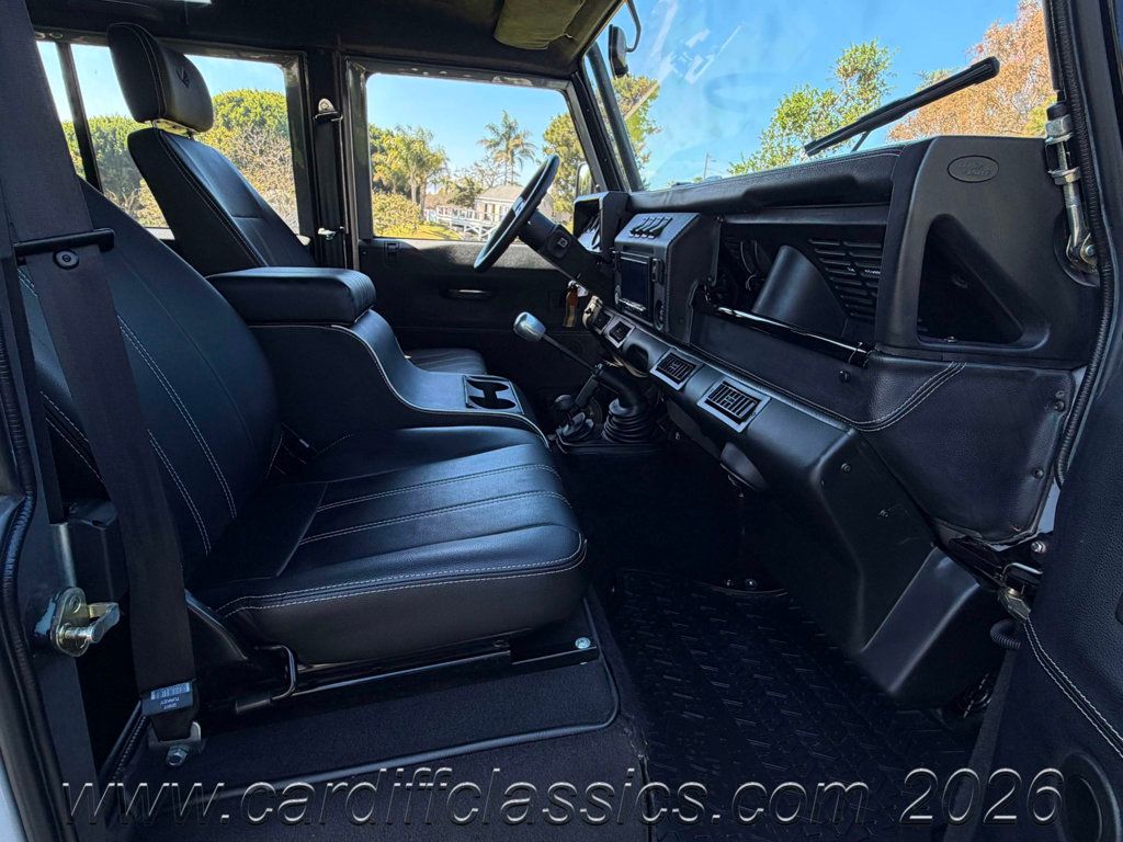 1990 Land Rover Defender 110  - 23003632 - 19