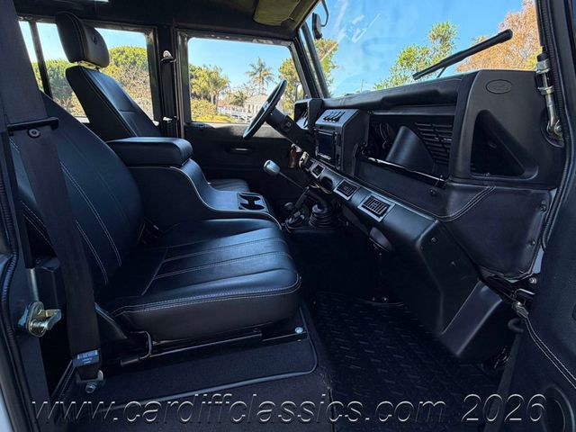 1990 Land Rover Defender 110  - 23003632 - 19