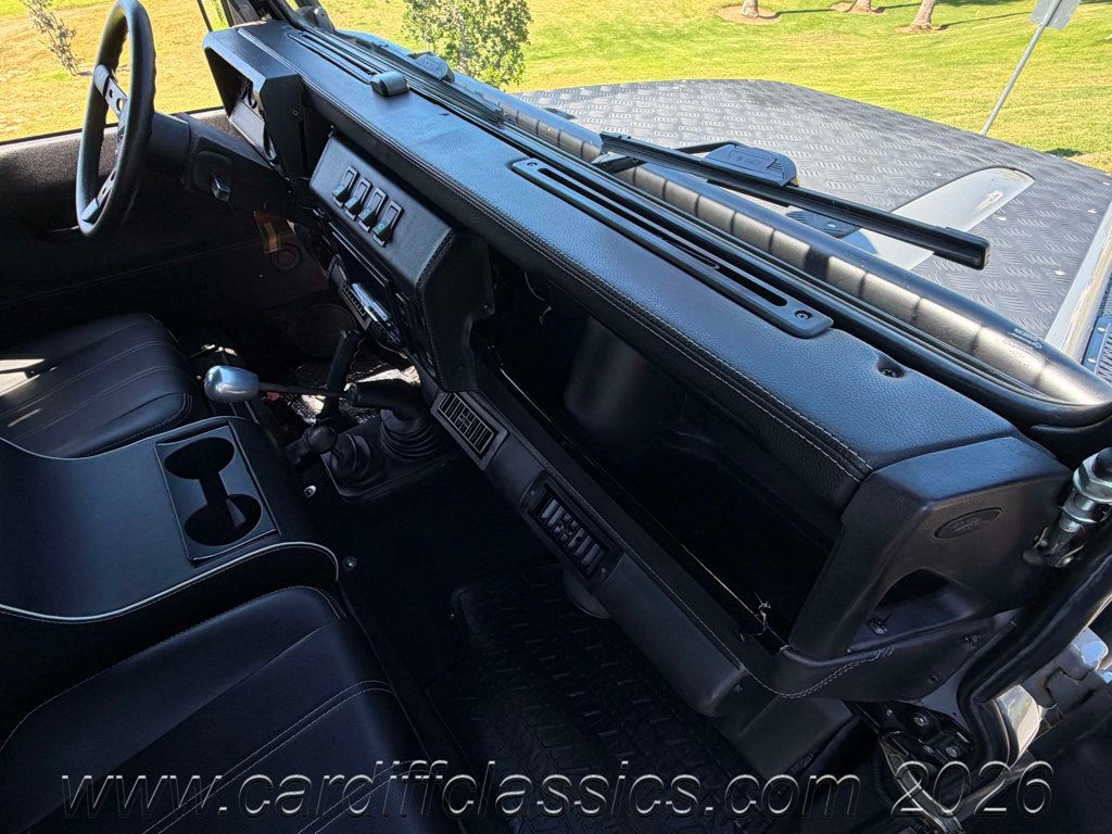 1990 Land Rover Defender 110  - 23003632 - 21